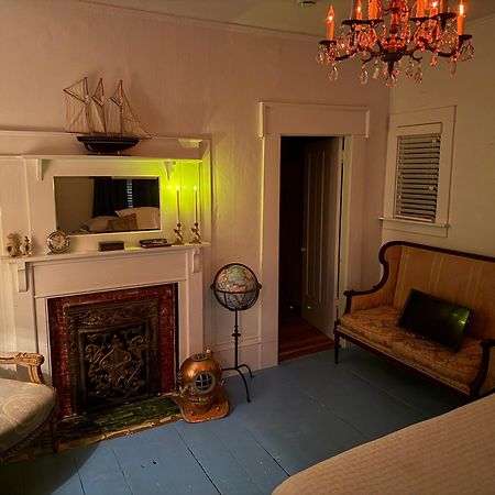 The Gaslamp Bed And Breakfast Provincetown Eksteriør billede