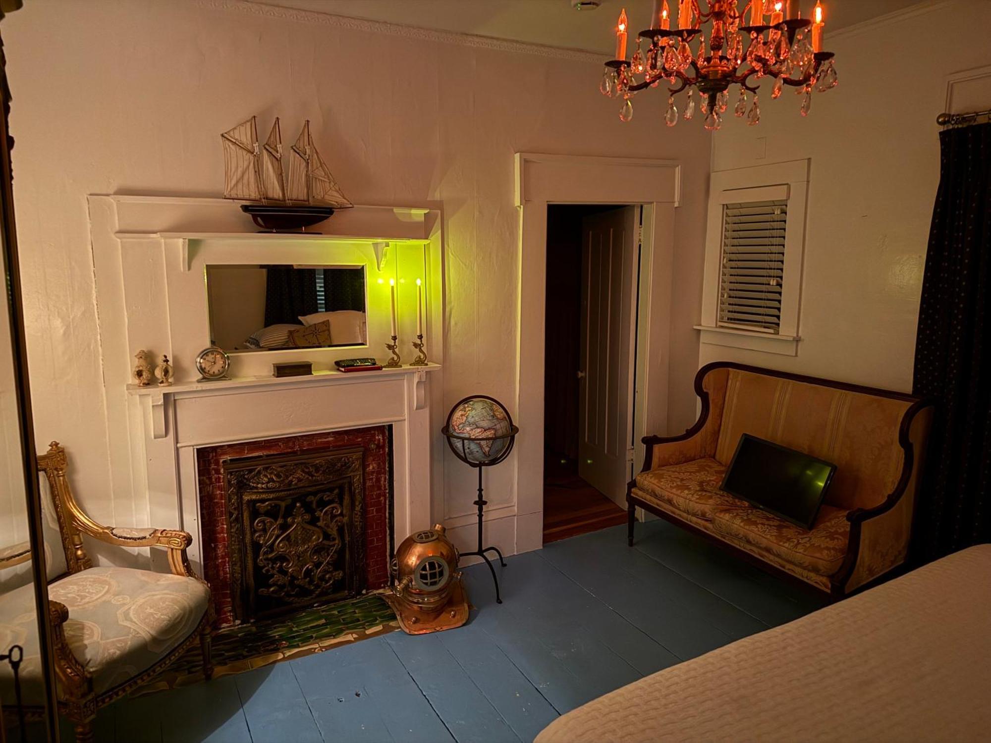 The Gaslamp Bed And Breakfast Provincetown Eksteriør billede